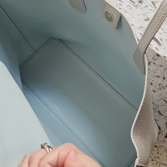 Tory Burch Metallic Textured Tote - Picture 12 of 17